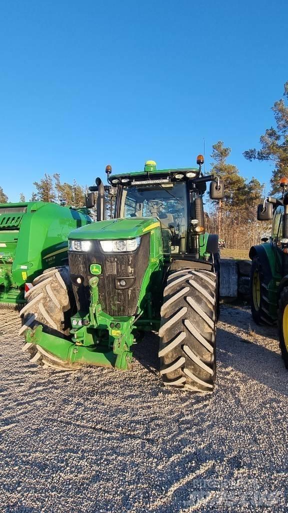 John Deere 7250R Tractoren