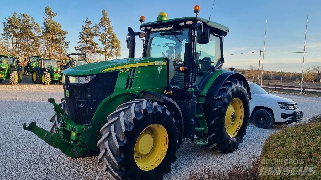 John Deere 7250R Tractoren