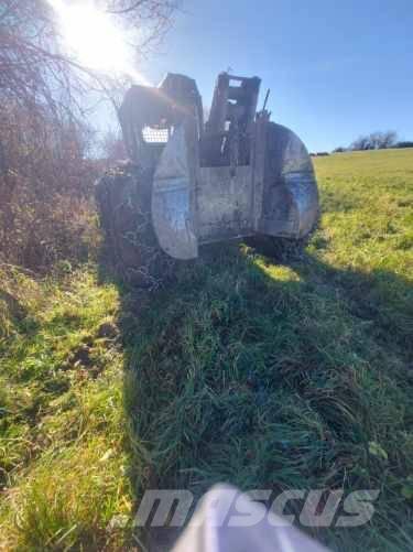 Timberjack 240C Skidders