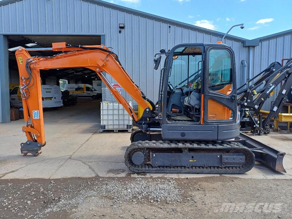 Develon DX 63-3 Minigraafmachines < 7t