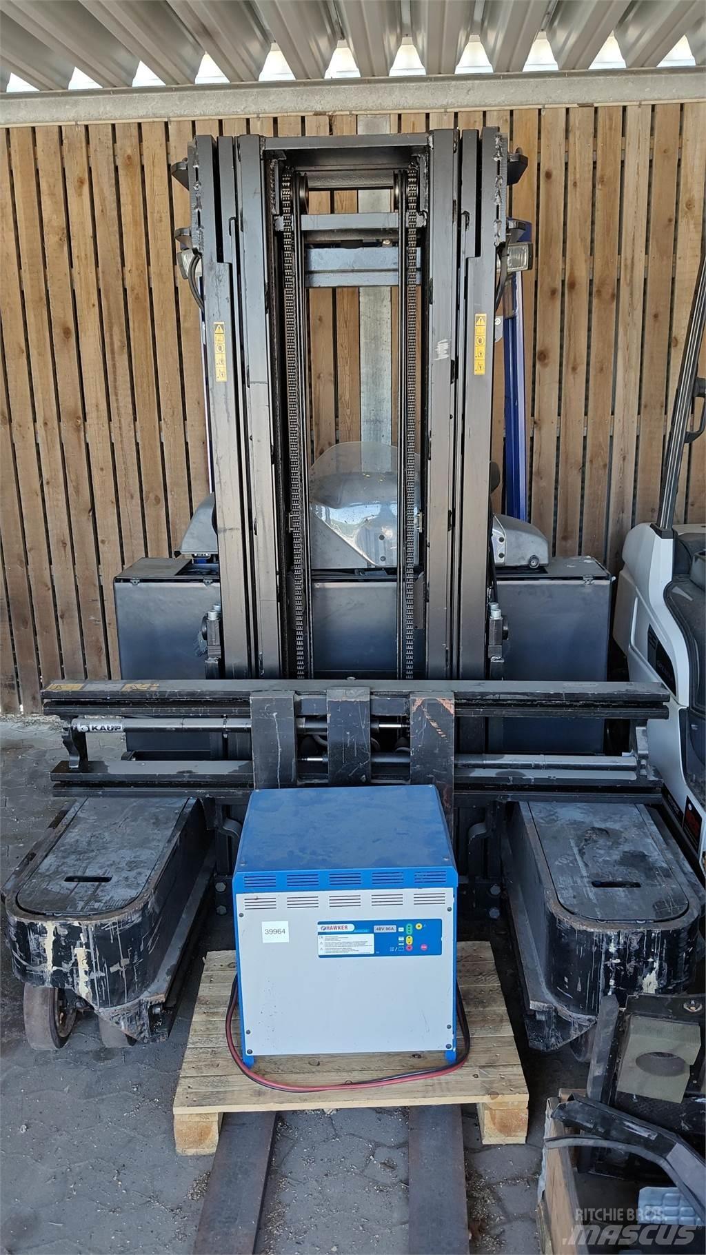 Rocla TEM25 Four-way truck
