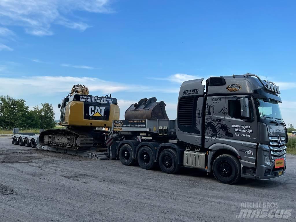 Mercedes-Benz 4158 Trekkers
