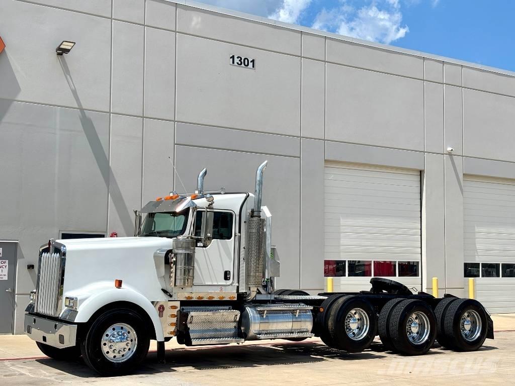 Kenworth W 900 Trekkers