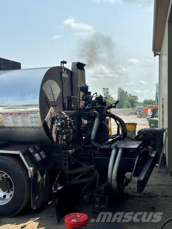 LeeBoy MAXIMIZER 3B Betonmixers en pompen