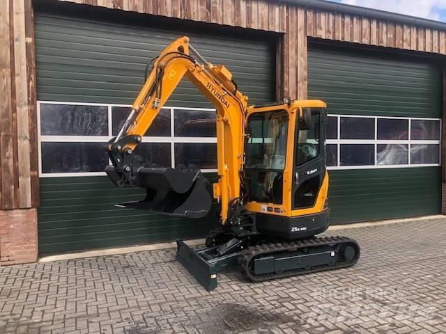 Hyundai R25Z-9AK Minigraafmachines < 7t