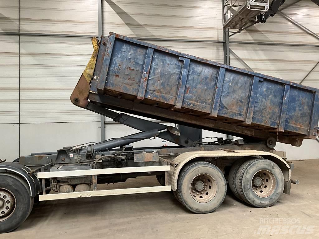 Volvo FH 16 520 8X4 Vrachtwagen met containersysteem