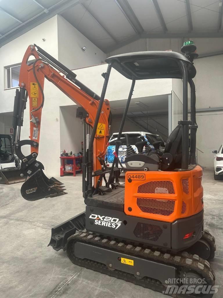 Develon DX 20 Z-7 Minigraafmachines < 7t
