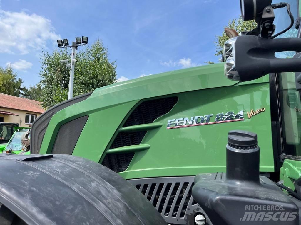 Fendt 824 VARIO Tractoren