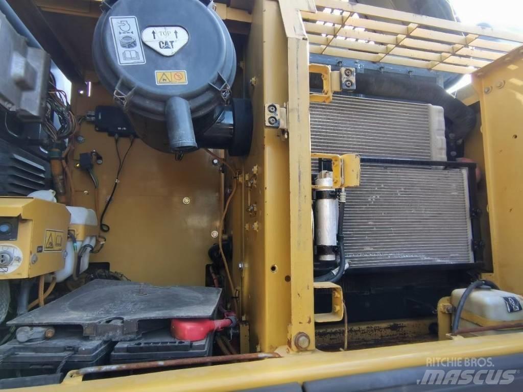 CAT 320 Midigraafmachines 7t - 12t