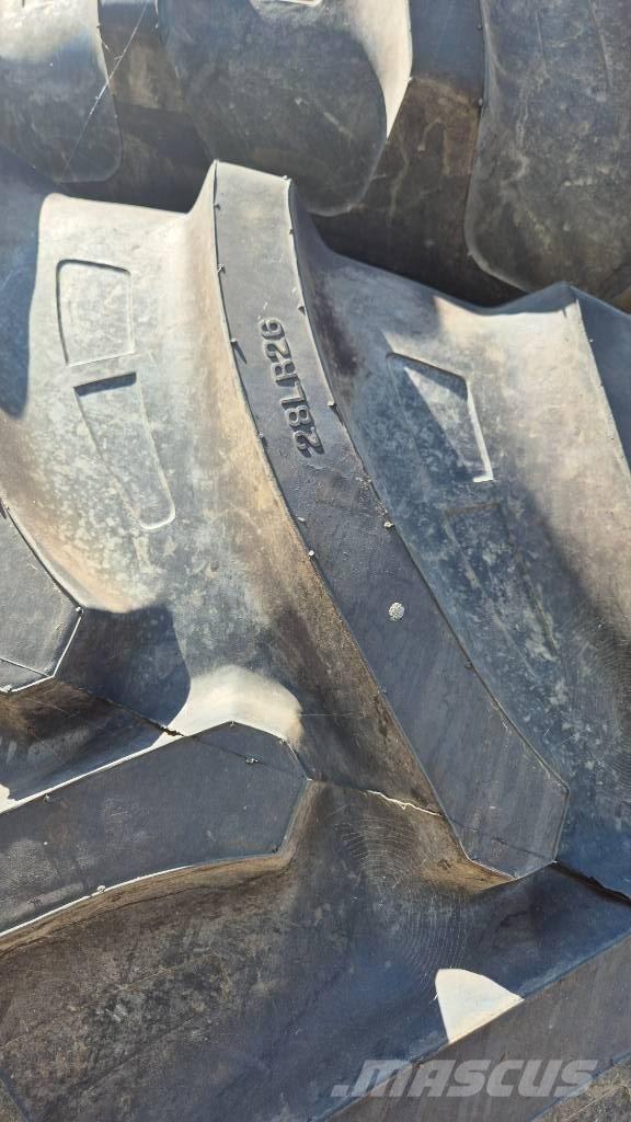 Tianli 750/65R26 Banden, wielen en velgen