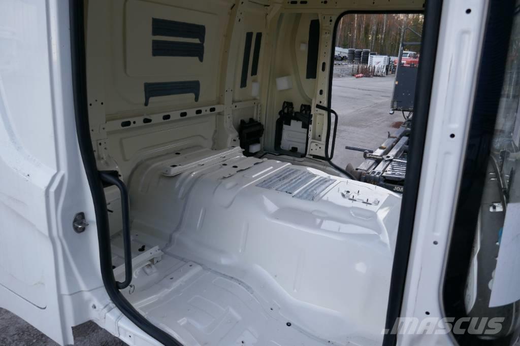 Scania P 410 Cabine en interieur