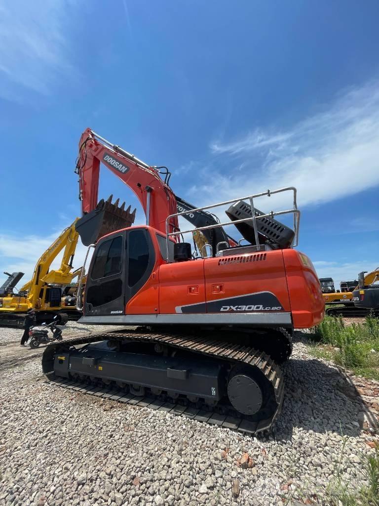 Doosan DX 300 LC Rupsgraafmachines
