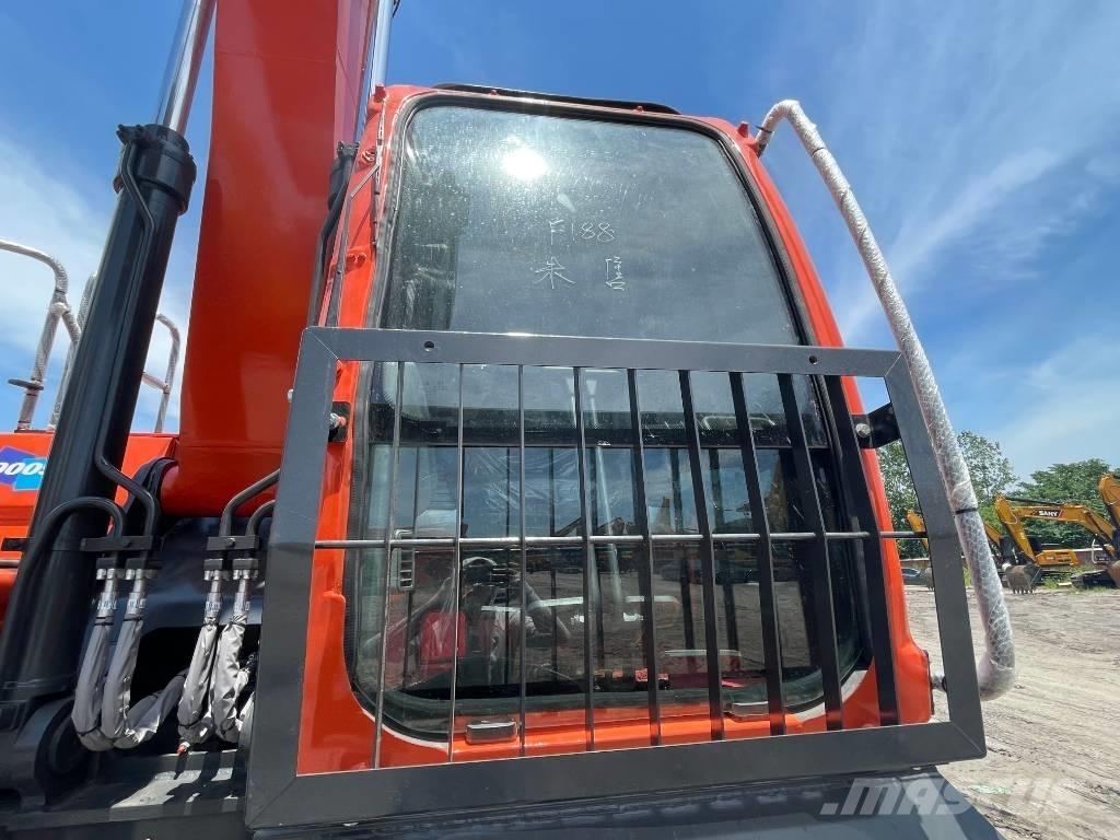 Doosan DX 300 LC Rupsgraafmachines