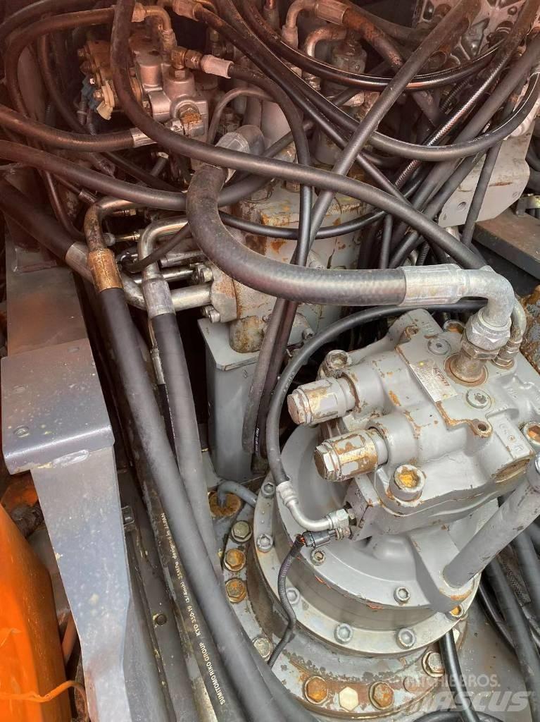 Hitachi ZX 210 Rupsgraafmachines