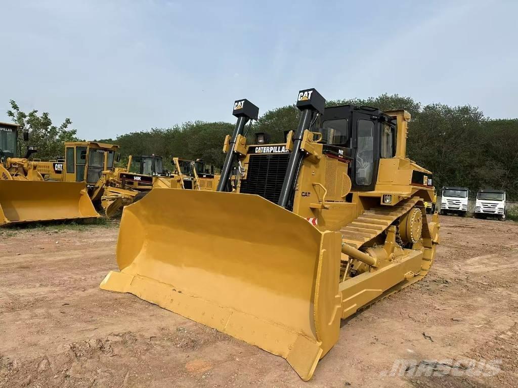 CAT D8R Rupsdozers