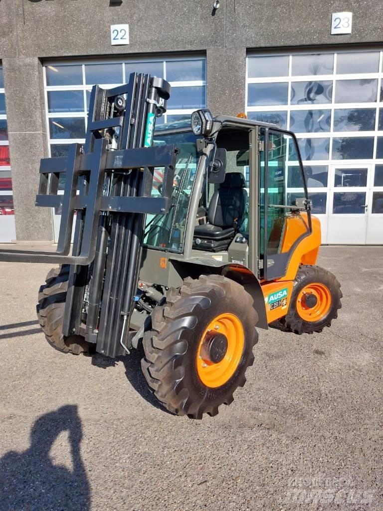 Ausa C 251 H x4 Vorkheftruck voor zwaar terrein