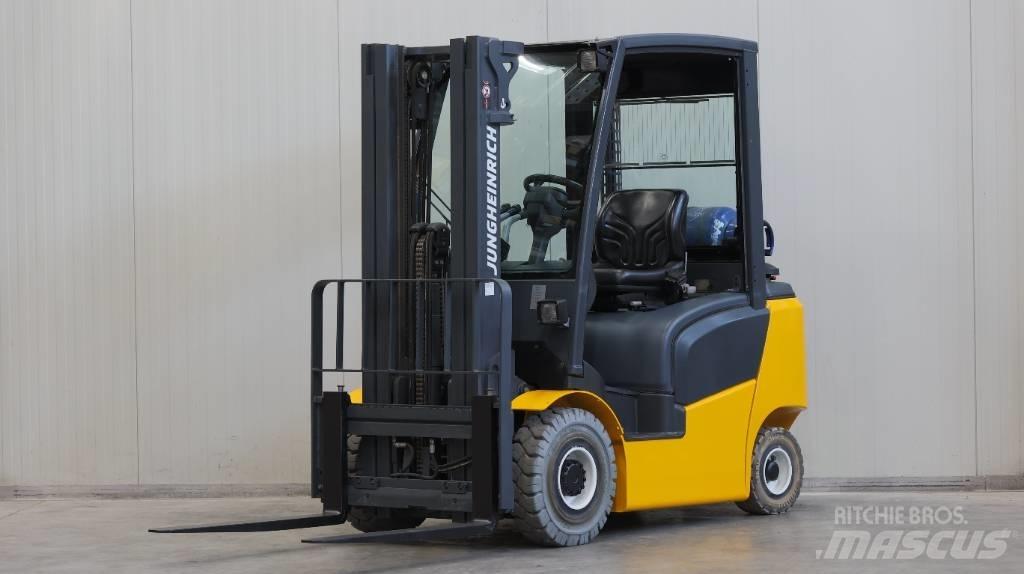 Jungheinrich TFG 320 LPG heftrucks