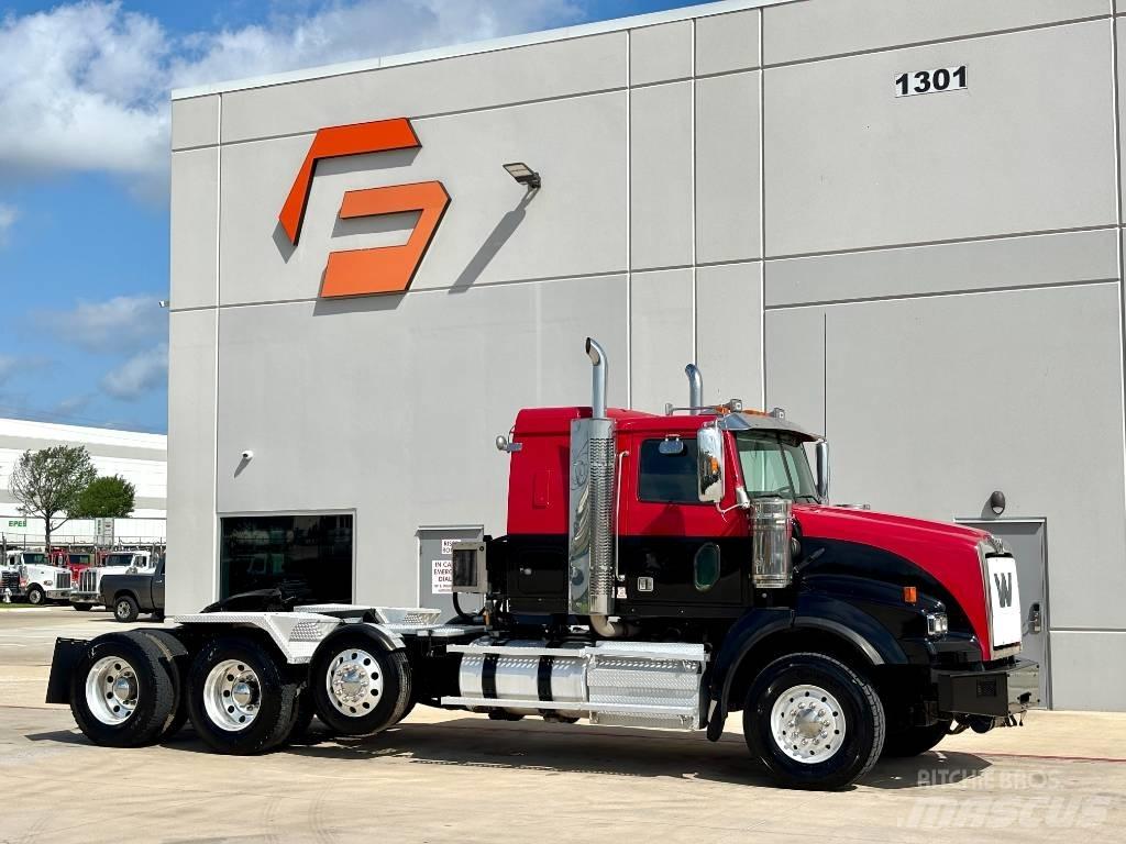 Western Star 4900 Trekkers