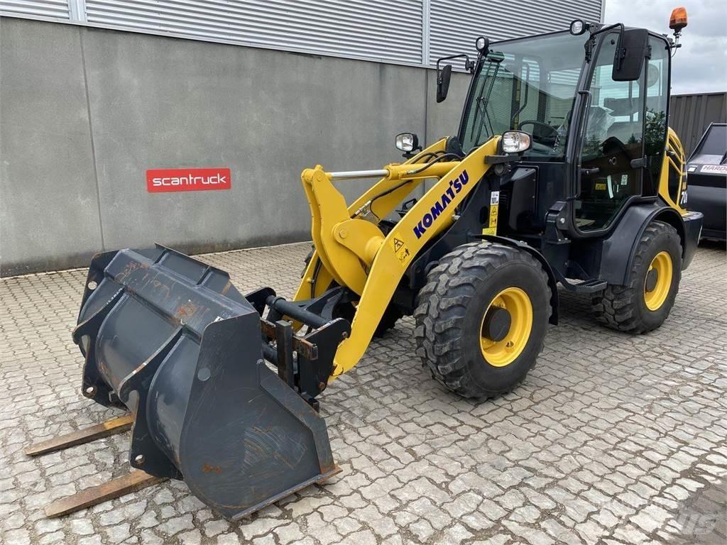 Komatsu WA70M-8EO Knik- en schrankladers