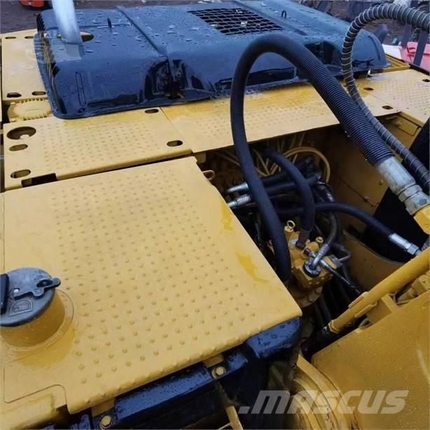 CAT 320D Rupsgraafmachines