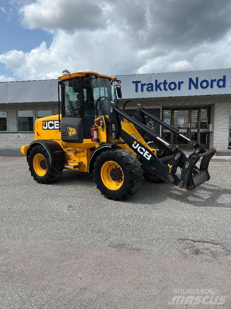 JCB 411 HT 6400 Tim Wielladers