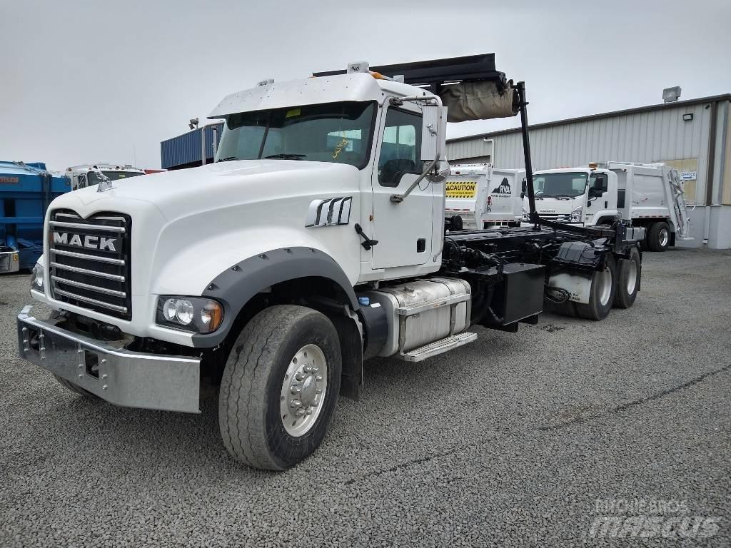 Mack GU713 Vuilniswagens