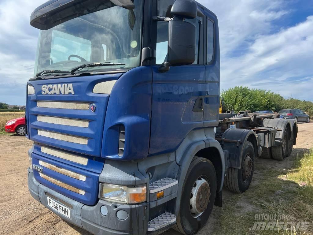 Scania R420 Vrachtwagen met containersysteem
