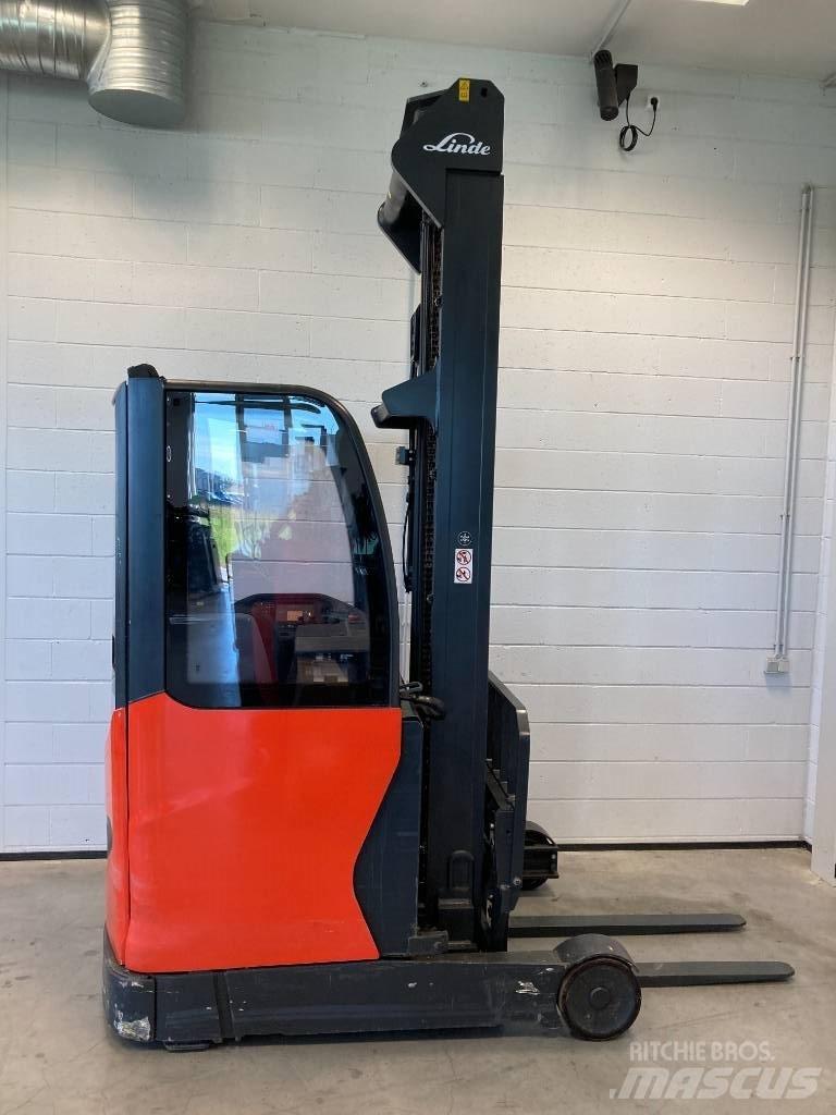 Linde R14/1120 Reachtruck voor hoog niveau