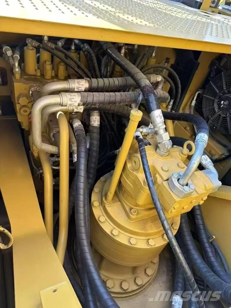 CAT 330 D2 L Rupsgraafmachines