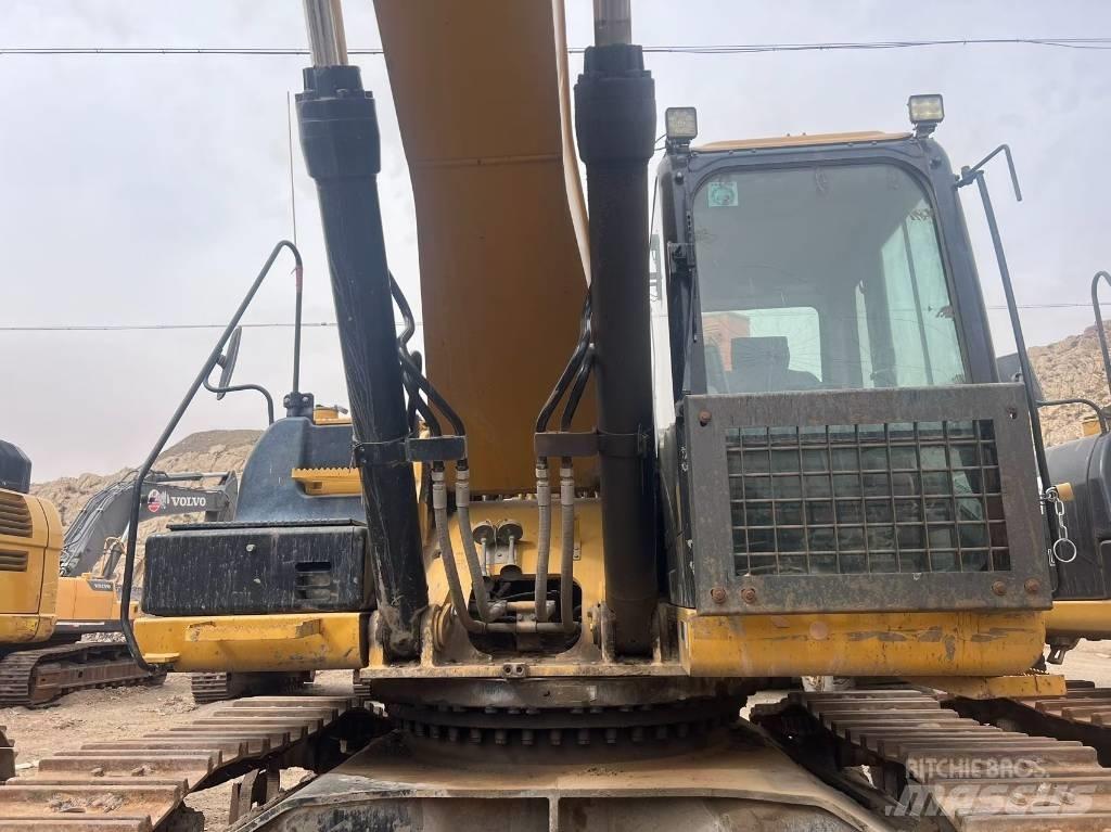 CAT 340 Rupsgraafmachines