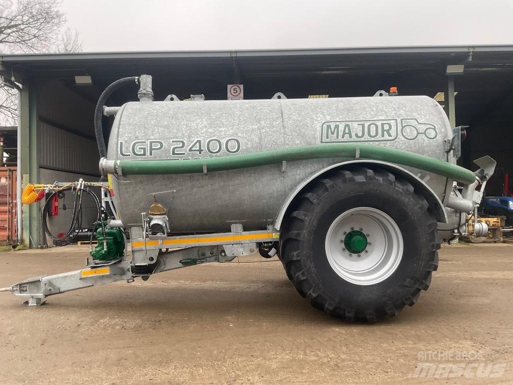 Major LGP 2400 Drijfmesttanks
