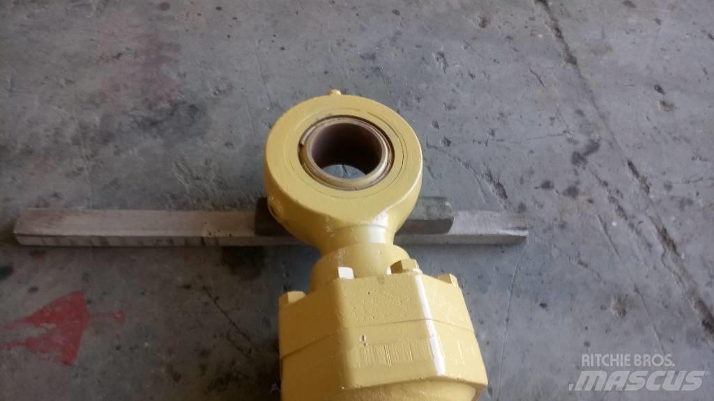 CAT 245 Hydraulics