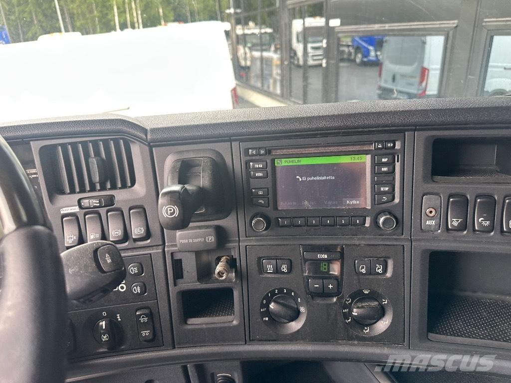 Scania R520 6x2 Trekkers