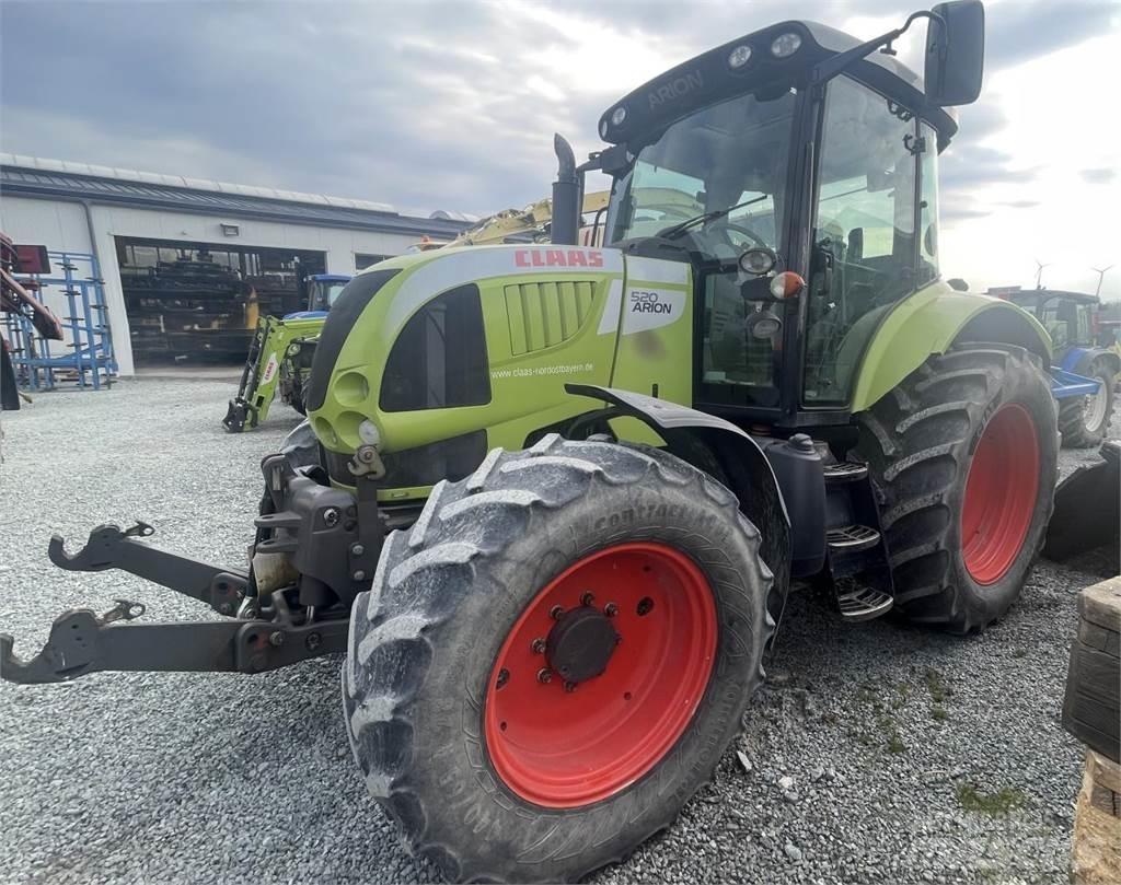 CLAAS Arion 520 Tractoren