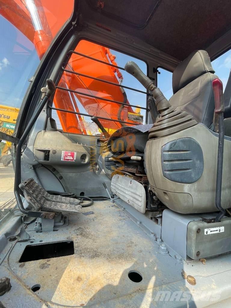 Hitachi EX 200 LC Rupsgraafmachines