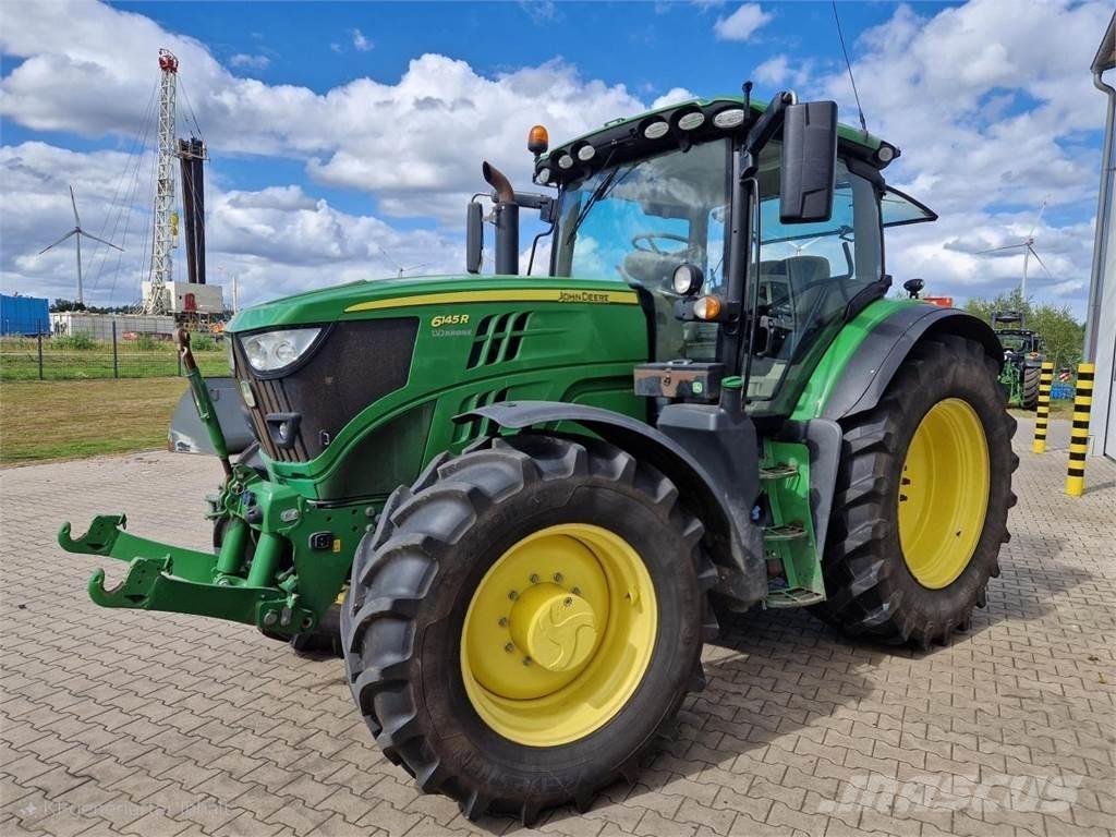 John Deere 6145R Tractoren