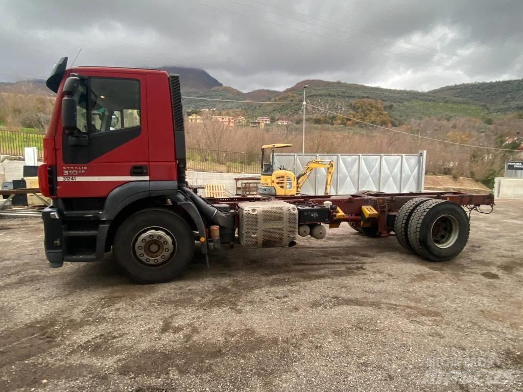 Iveco STRALIS 190S31 Oprijwagen