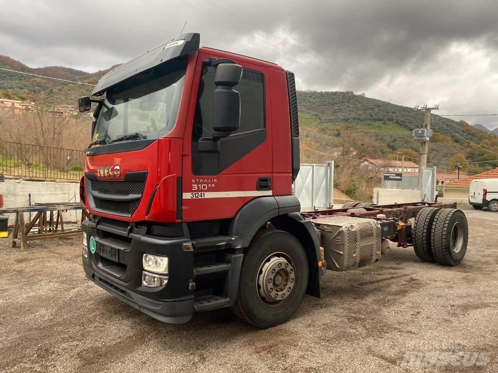 Iveco STRALIS 190S31 Oprijwagen