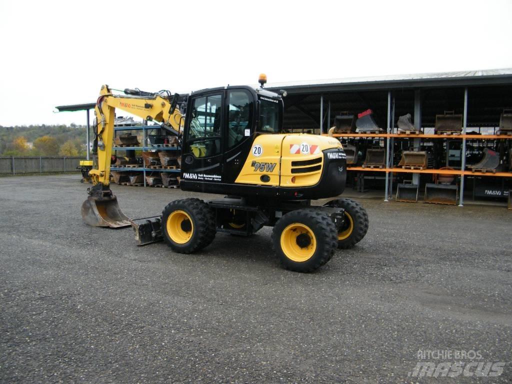 Yanmar B95W Wielgraafmachines