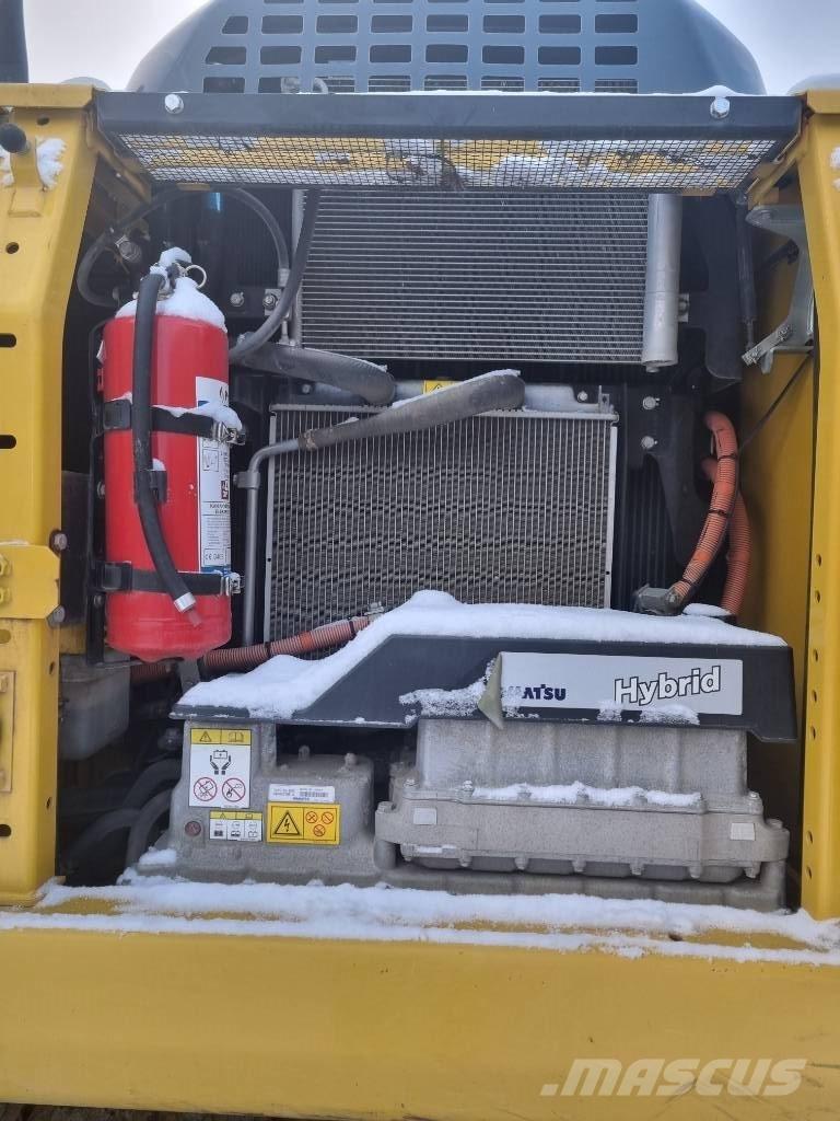 Komatsu HB 215 LC-2 Rupsgraafmachines