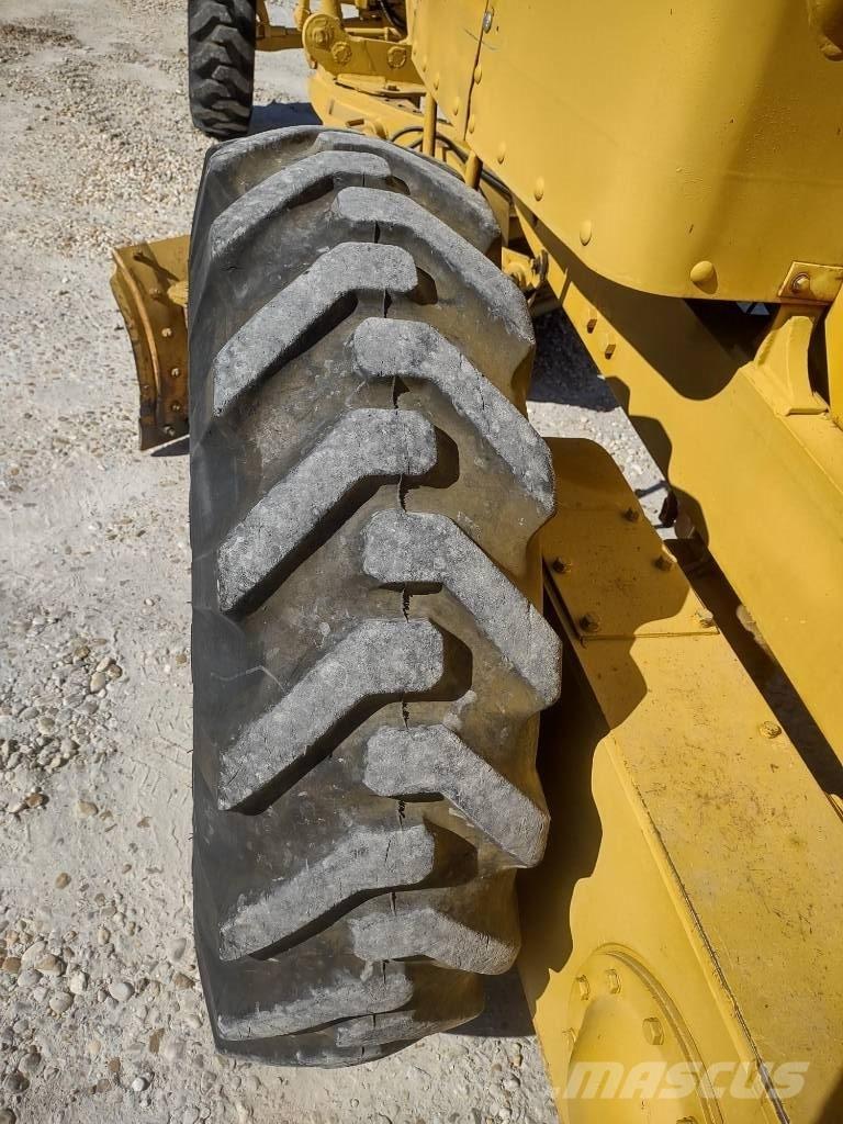 CAT 120 Graders