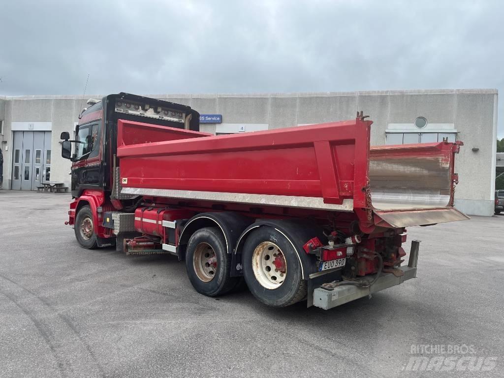 Scania R580 Vrachtwagen met containersysteem