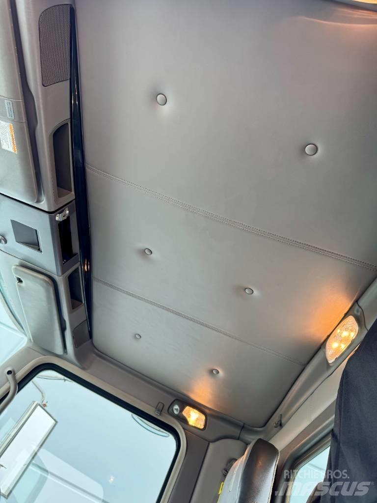 Kenworth T800 Trekkers