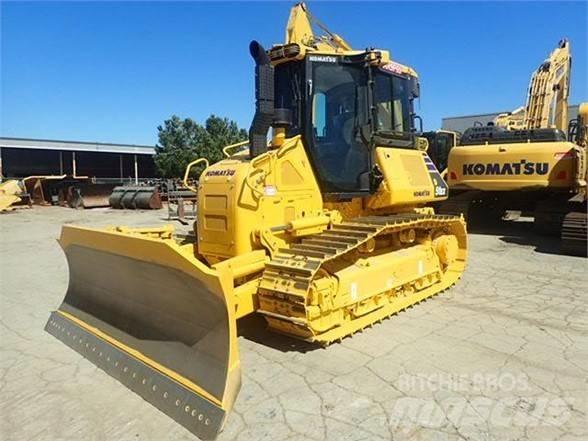 Komatsu D51EXi-24 Rupsdozers