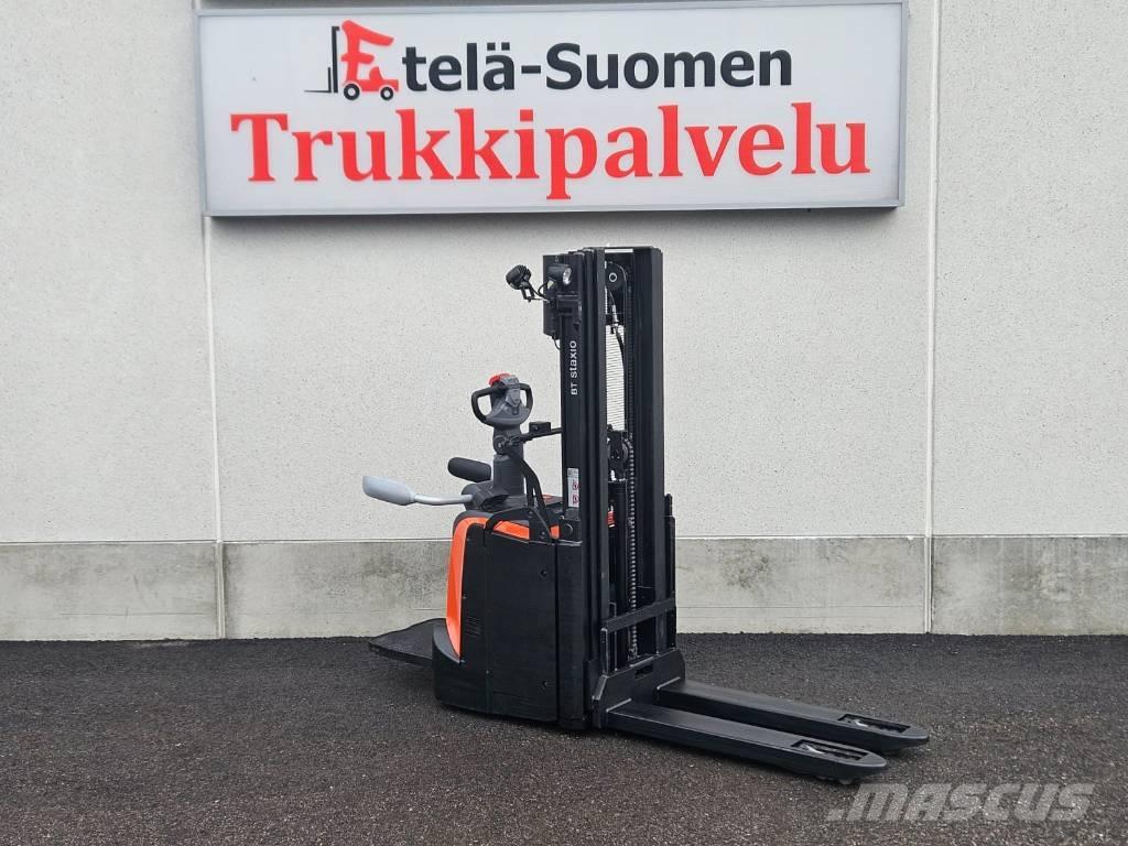 Toyota SPE120 L Zelfrijdende stapelaars