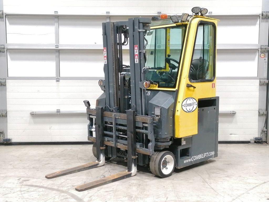 Combilift CBE2500 Zijlader