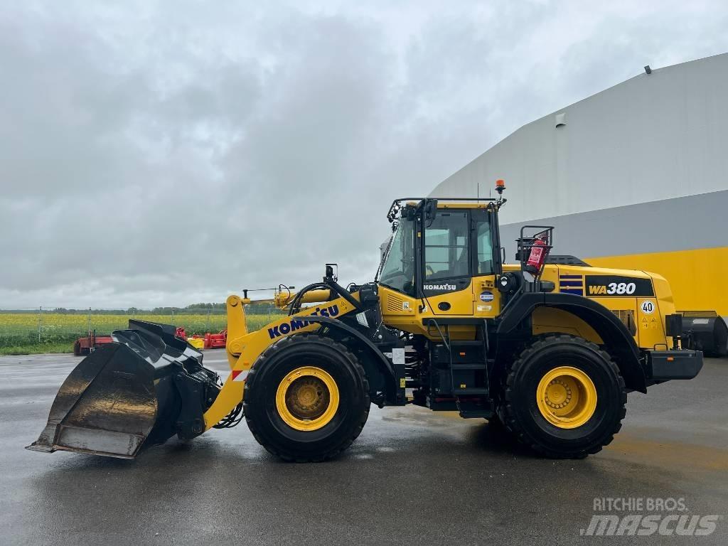Komatsu WA 380-8E0 Wielladers