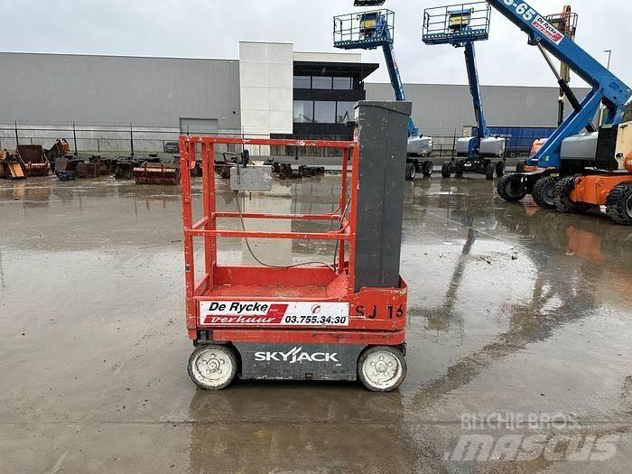 SkyJack SJ16 Schaarhoogwerkers