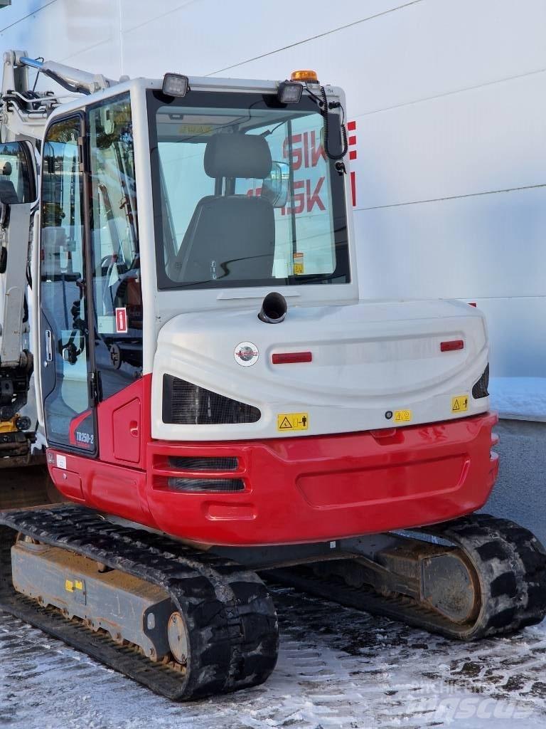Takeuchi TB 250 Minigraafmachines < 7t