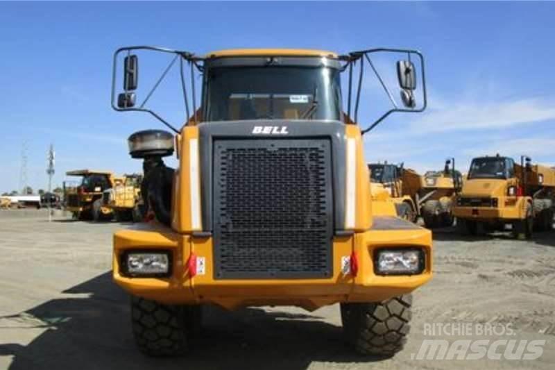 Bell B30D Knik dumptrucks